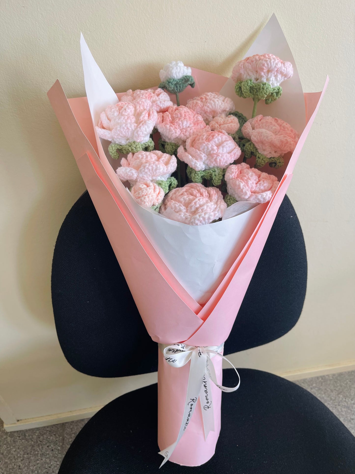 Handmade Pink Crochet Roses Bouquet – Soft Blush Design