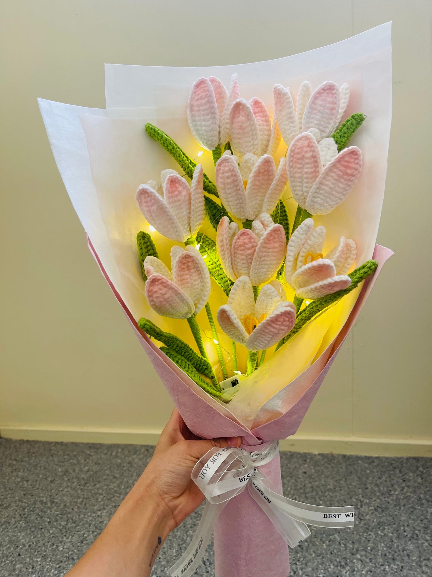 Handmade Crochet Tulip Bouquet – Soft Pink, Elegant & Light-Up
