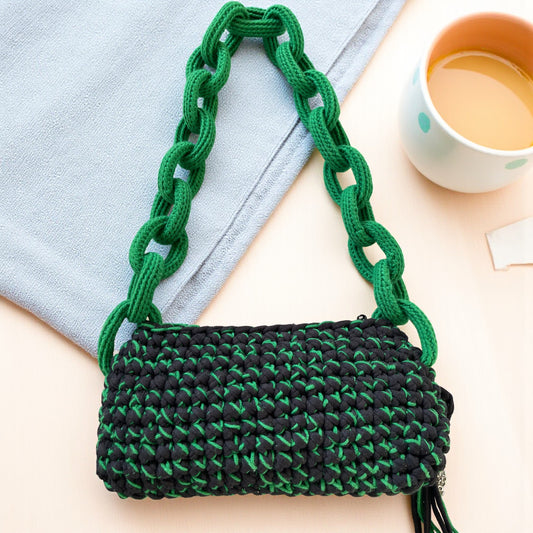 Handmade Crochet Chain Shoulder Bag – Modern Trendy Style with Secure Zipper Closure
